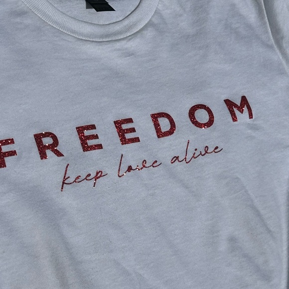 ✨ FREEDOM: Keep Love Alive ✨ - Picture 2 of 5